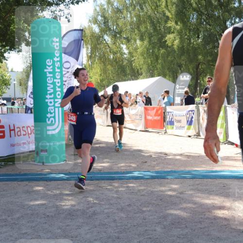 07.09.2025 - 19. Norderstedt Triathlon Zöllner http://msf.ph/oto/8787038 07.09.2025 13:30:03 Ziel 159, 1345, 1391 meine-sportfotos.de