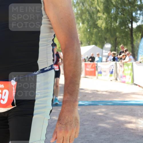 07.09.2025 - 19. Norderstedt Triathlon Zöllner http://msf.ph/oto/8787053 07.09.2025 13:30:05 Ziel 1345, 1391 meine-sportfotos.de