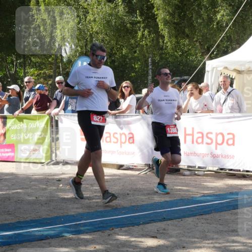 07.09.2025 - 19. Norderstedt Triathlon Zöllner http://msf.ph/oto/8787055 07.09.2025 13:14:22 Ziel 139, 302, 780, 827, 1277, 1293, 1398 meine-sportfotos.de