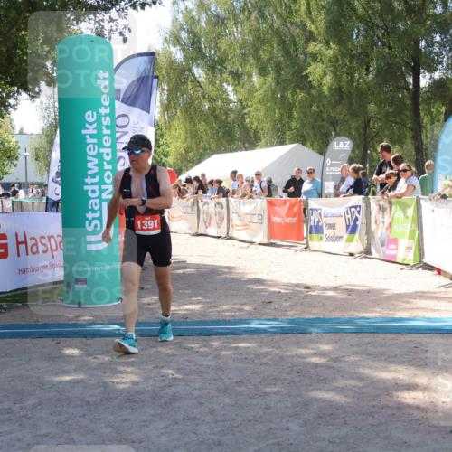 07.09.2025 - 19. Norderstedt Triathlon Zöllner http://msf.ph/oto/8787058 07.09.2025 13:30:05 Ziel 1345, 1391 meine-sportfotos.de