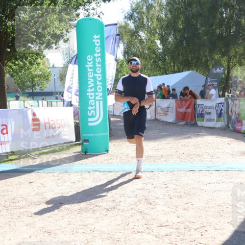 07.09.2025 - 19. Norderstedt Triathlon Zöllner http://msf.ph/oto/8787059 07.09.2025 15:47:58 Ziel 364, 960 meine-sportfotos.de