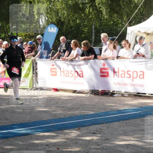 07.09.2025 - 19. Norderstedt Triathlon Zöllner http://msf.ph/oto/8787075 07.09.2025 13:15:08 Ziel 852 meine-sportfotos.de
