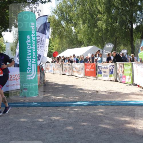 07.09.2025 - 19. Norderstedt Triathlon Zöllner http://msf.ph/oto/8787087 07.09.2025 13:30:50 Ziel 137 meine-sportfotos.de