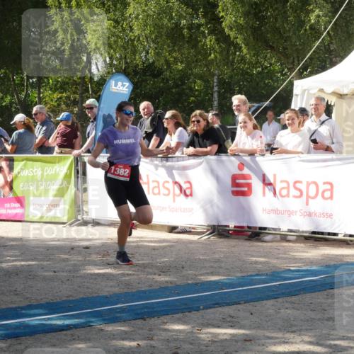 07.09.2025 - 19. Norderstedt Triathlon Zöllner http://msf.ph/oto/8787102 07.09.2025 13:15:23 Ziel 176, 1382 meine-sportfotos.de