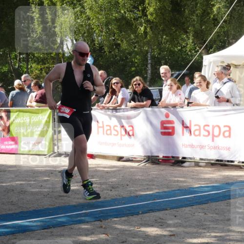 07.09.2025 - 19. Norderstedt Triathlon Zöllner http://msf.ph/oto/8787114 07.09.2025 13:15:29 Ziel 308, 1382 meine-sportfotos.de