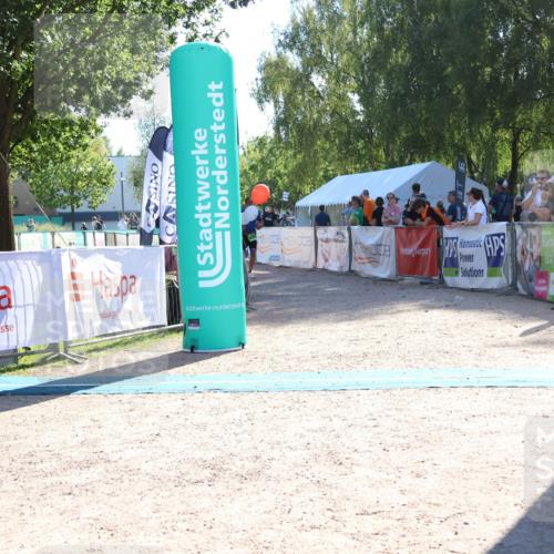 07.09.2025 - 19. Norderstedt Triathlon Zöllner http://msf.ph/oto/8787121 07.09.2025 15:49:26 Ziel 1012 meine-sportfotos.de