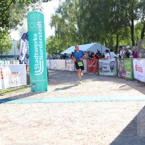 07.09.2025 - 19. Norderstedt Triathlon Zöllner http://msf.ph/oto/8787139 07.09.2025 15:49:29 Ziel 1012 meine-sportfotos.de