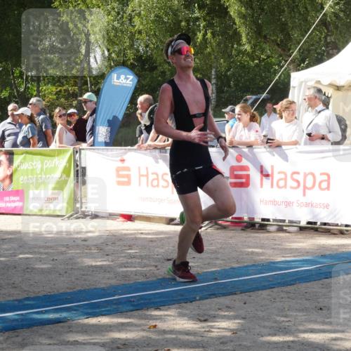 07.09.2025 - 19. Norderstedt Triathlon Zöllner http://msf.ph/oto/8787141 07.09.2025 13:16:05 Ziel 236, 1297 meine-sportfotos.de