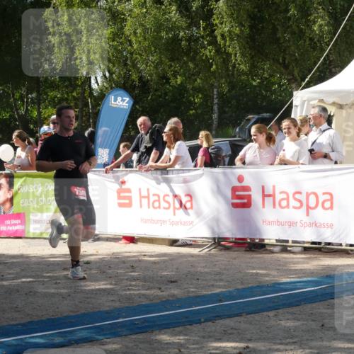07.09.2025 - 19. Norderstedt Triathlon Zöllner http://msf.ph/oto/8787155 07.09.2025 13:16:38 Ziel 739 meine-sportfotos.de