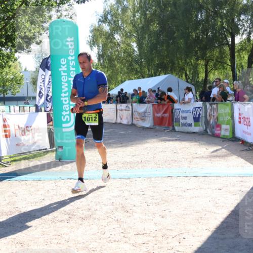 07.09.2025 - 19. Norderstedt Triathlon Zöllner http://msf.ph/oto/8787175 07.09.2025 15:49:30 Ziel 1012 meine-sportfotos.de
