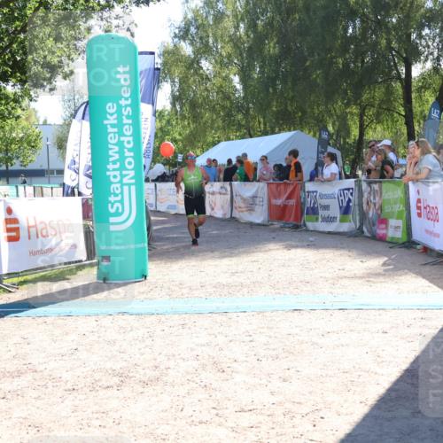07.09.2025 - 19. Norderstedt Triathlon Zöllner http://msf.ph/oto/8787189 07.09.2025 15:49:58 Ziel 1005 meine-sportfotos.de
