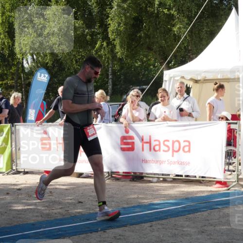 07.09.2025 - 19. Norderstedt Triathlon Zöllner http://msf.ph/oto/8787191 07.09.2025 13:17:49 Ziel 288 meine-sportfotos.de