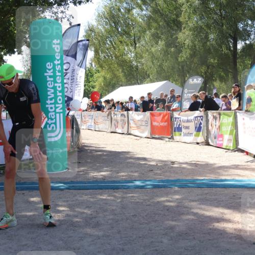 07.09.2025 - 19. Norderstedt Triathlon Zöllner http://msf.ph/oto/8787225 07.09.2025 13:31:57 Ziel 209 meine-sportfotos.de