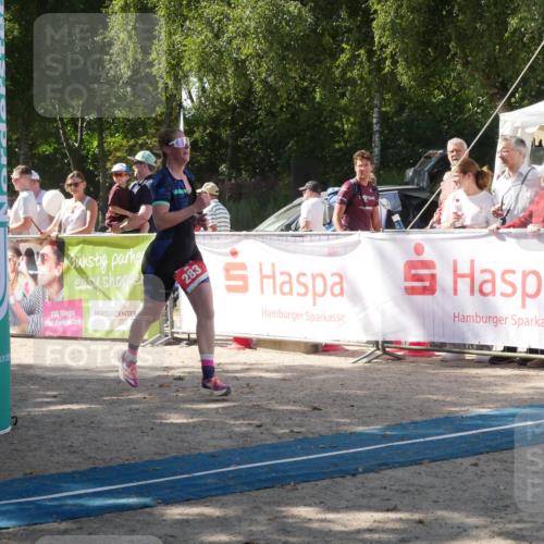 07.09.2025 - 19. Norderstedt Triathlon Zöllner http://msf.ph/oto/8787240 07.09.2025 13:19:30 Ziel 187, 283, 757 meine-sportfotos.de