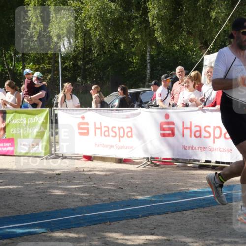 07.09.2025 - 19. Norderstedt Triathlon Zöllner http://msf.ph/oto/8787258 07.09.2025 13:19:34 Ziel 187, 283, 757 meine-sportfotos.de