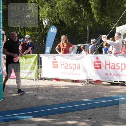 07.09.2025 - 19. Norderstedt Triathlon Zöllner http://msf.ph/oto/8787280 07.09.2025 13:20:32 Ziel 798, 1397 meine-sportfotos.de