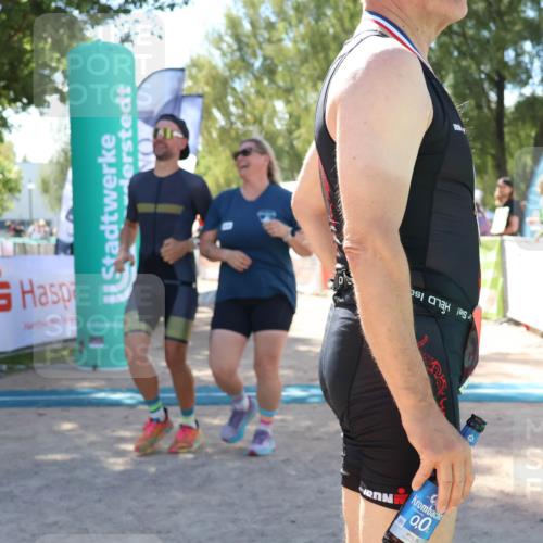 07.09.2025 - 19. Norderstedt Triathlon Zöllner http://msf.ph/oto/8787287 07.09.2025 13:32:49 Ziel 318 meine-sportfotos.de