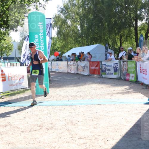 07.09.2025 - 19. Norderstedt Triathlon Zöllner http://msf.ph/oto/8787292 07.09.2025 15:51:51 Ziel 963 meine-sportfotos.de