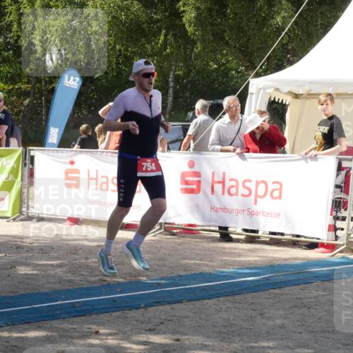 07.09.2025 - 19. Norderstedt Triathlon Zöllner http://msf.ph/oto/8787329 07.09.2025 13:20:58 Ziel 754 meine-sportfotos.de