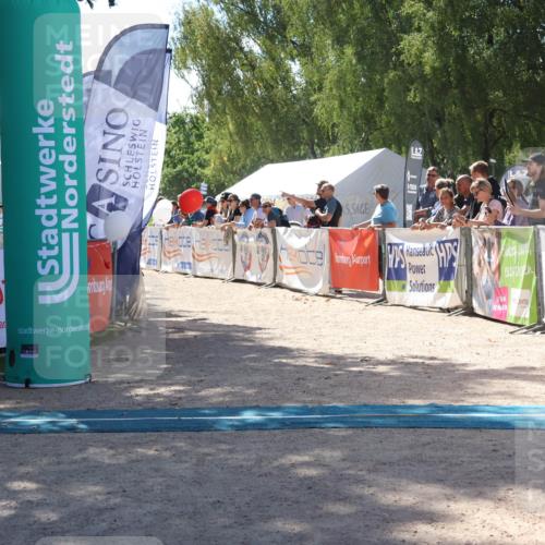 07.09.2025 - 19. Norderstedt Triathlon Zöllner http://msf.ph/oto/8787331 07.09.2025 13:33:42 Ziel 307, 1221 meine-sportfotos.de