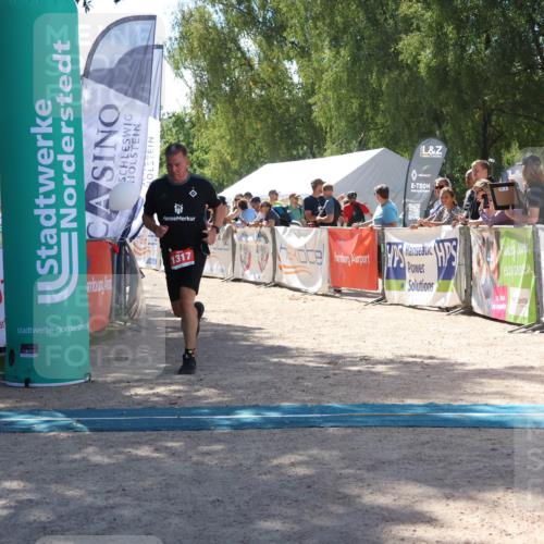 07.09.2025 - 19. Norderstedt Triathlon Zöllner http://msf.ph/oto/8787344 07.09.2025 13:33:58 Ziel 1317 meine-sportfotos.de