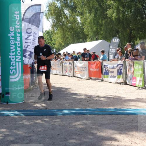 07.09.2025 - 19. Norderstedt Triathlon Zöllner http://msf.ph/oto/8787349 07.09.2025 13:33:59 Ziel 1317 meine-sportfotos.de