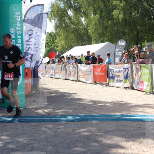 07.09.2025 - 19. Norderstedt Triathlon Zöllner http://msf.ph/oto/8787360 07.09.2025 13:33:59 Ziel 1317 meine-sportfotos.de