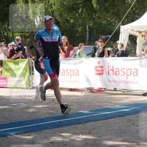 07.09.2025 - 19. Norderstedt Triathlon Zöllner http://msf.ph/oto/8787372 07.09.2025 13:22:01 Ziel 220, 249, 301 meine-sportfotos.de