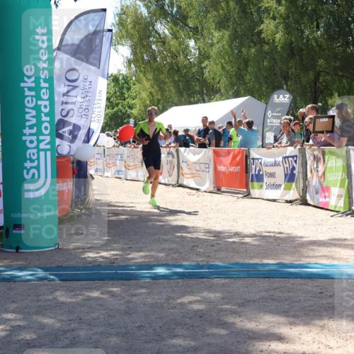 07.09.2025 - 19. Norderstedt Triathlon Zöllner http://msf.ph/oto/8787376 07.09.2025 13:34:04 Ziel 275, 1317 meine-sportfotos.de