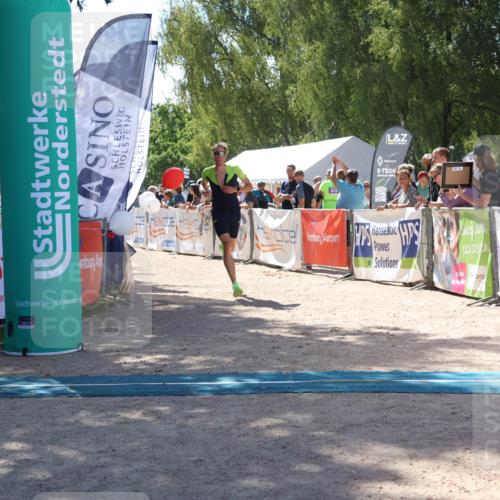 07.09.2025 - 19. Norderstedt Triathlon Zöllner http://msf.ph/oto/8787377 07.09.2025 13:34:05 Ziel 275, 1317 meine-sportfotos.de