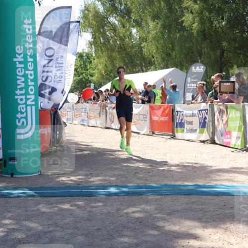 07.09.2025 - 19. Norderstedt Triathlon Zöllner http://msf.ph/oto/8787380 07.09.2025 13:34:05 Ziel 275, 1317 meine-sportfotos.de