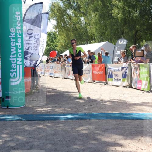 07.09.2025 - 19. Norderstedt Triathlon Zöllner http://msf.ph/oto/8787382 07.09.2025 13:34:05 Ziel 275, 1317 meine-sportfotos.de