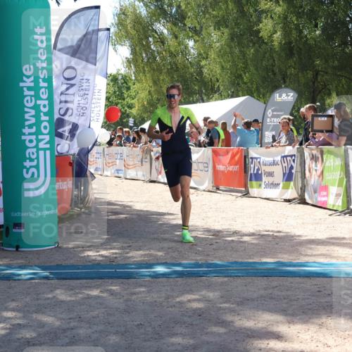 07.09.2025 - 19. Norderstedt Triathlon Zöllner http://msf.ph/oto/8787385 07.09.2025 13:34:06 Ziel 275, 707 meine-sportfotos.de