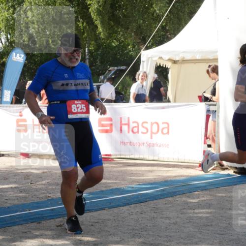 07.09.2025 - 19. Norderstedt Triathlon Zöllner http://msf.ph/oto/8787407 07.09.2025 13:22:45 Ziel 825, 1256 meine-sportfotos.de