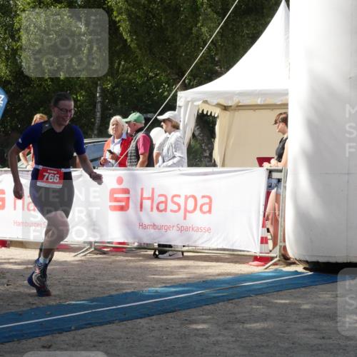 07.09.2025 - 19. Norderstedt Triathlon Zöllner http://msf.ph/oto/8787414 07.09.2025 13:23:20 Ziel 766 meine-sportfotos.de