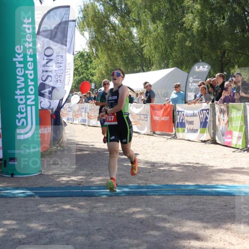 07.09.2025 - 19. Norderstedt Triathlon Zöllner http://msf.ph/oto/8787415 07.09.2025 13:34:11 Ziel 275, 707, 1214 meine-sportfotos.de