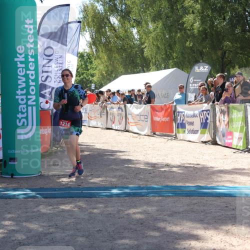 07.09.2025 - 19. Norderstedt Triathlon Zöllner http://msf.ph/oto/8787427 07.09.2025 13:34:12 Ziel 275, 707, 1214 meine-sportfotos.de