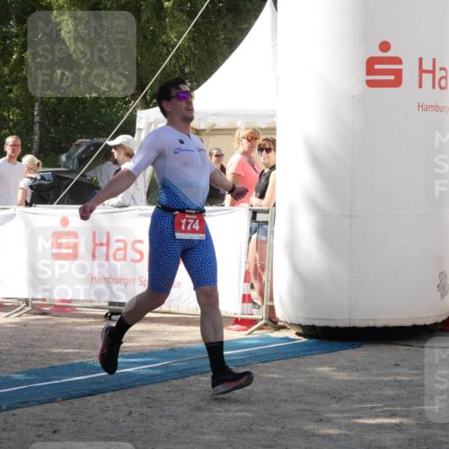07.09.2025 - 19. Norderstedt Triathlon Zöllner http://msf.ph/oto/8787438 07.09.2025 13:24:05 Ziel 174, 1234 meine-sportfotos.de
