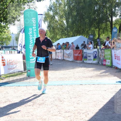07.09.2025 - 19. Norderstedt Triathlon Zöllner http://msf.ph/oto/8787440 07.09.2025 15:52:59 Ziel 411, 1478 meine-sportfotos.de