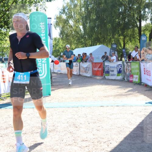 07.09.2025 - 19. Norderstedt Triathlon Zöllner http://msf.ph/oto/8787446 07.09.2025 15:53:00 Ziel 411, 1478 meine-sportfotos.de