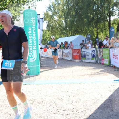 07.09.2025 - 19. Norderstedt Triathlon Zöllner http://msf.ph/oto/8787449 07.09.2025 15:53:01 Ziel 411, 1478 meine-sportfotos.de