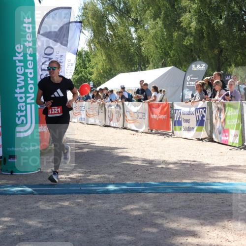07.09.2025 - 19. Norderstedt Triathlon Zöllner http://msf.ph/oto/8787450 07.09.2025 13:34:26 Ziel 1321 meine-sportfotos.de
