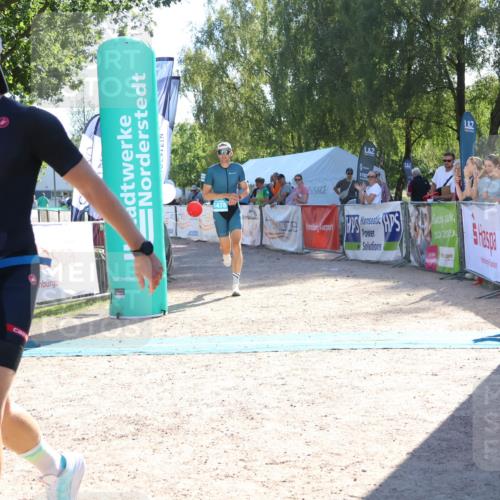07.09.2025 - 19. Norderstedt Triathlon Zöllner http://msf.ph/oto/8787452 07.09.2025 15:53:01 Ziel 411, 1478 meine-sportfotos.de