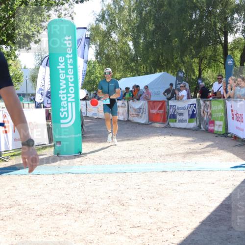 07.09.2025 - 19. Norderstedt Triathlon Zöllner http://msf.ph/oto/8787455 07.09.2025 15:53:01 Ziel 411, 1478 meine-sportfotos.de