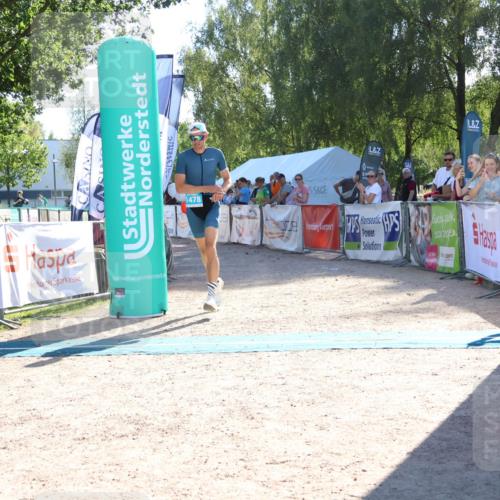 07.09.2025 - 19. Norderstedt Triathlon Zöllner http://msf.ph/oto/8787463 07.09.2025 15:53:01 Ziel 411, 1478 meine-sportfotos.de