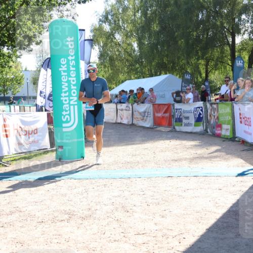 07.09.2025 - 19. Norderstedt Triathlon Zöllner http://msf.ph/oto/8787468 07.09.2025 15:53:02 Ziel 411, 1478 meine-sportfotos.de
