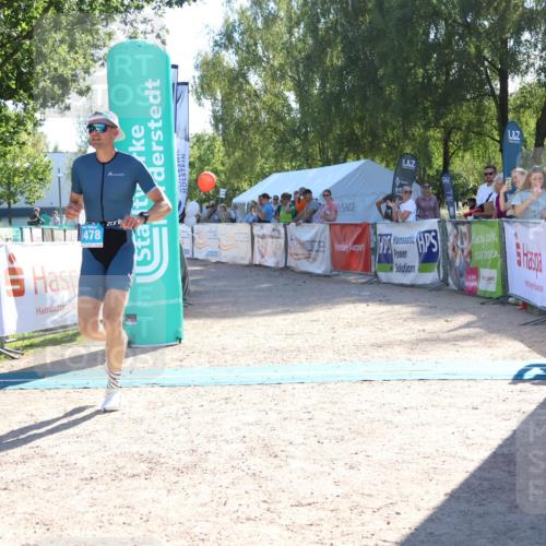 07.09.2025 - 19. Norderstedt Triathlon Zöllner http://msf.ph/oto/8787471 07.09.2025 15:53:03 Ziel 411, 1478 meine-sportfotos.de