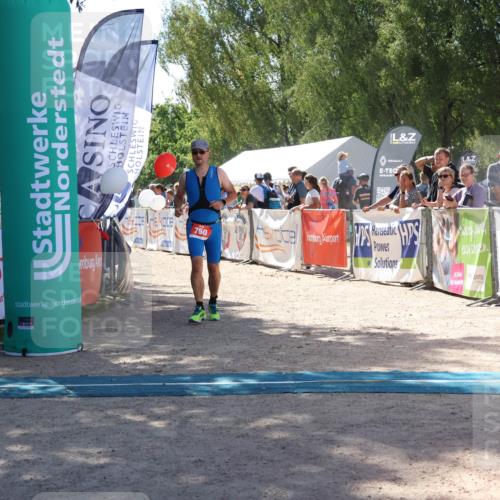 07.09.2025 - 19. Norderstedt Triathlon Zöllner http://msf.ph/oto/8787474 07.09.2025 13:34:37 Ziel 750 meine-sportfotos.de