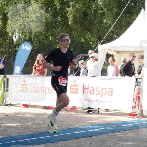 07.09.2025 - 19. Norderstedt Triathlon Zöllner http://msf.ph/oto/8787475 07.09.2025 13:24:50 Ziel 1328 meine-sportfotos.de