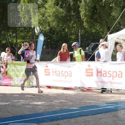 07.09.2025 - 19. Norderstedt Triathlon Zöllner http://msf.ph/oto/8787479 07.09.2025 13:24:59 Ziel 725, 810, 1263 meine-sportfotos.de